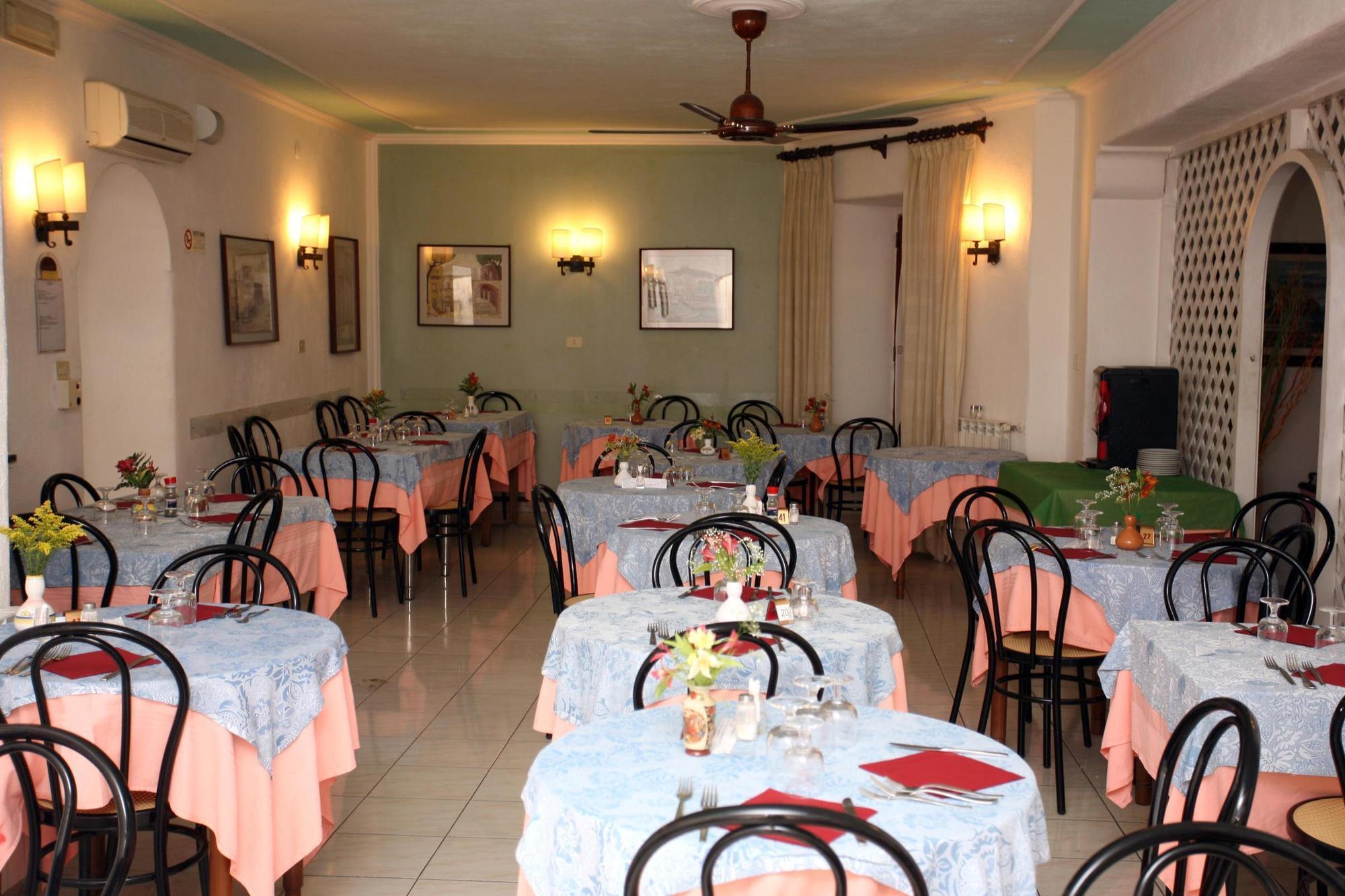 Charme Hotel La Villa Tina Ischia Buitenkant foto