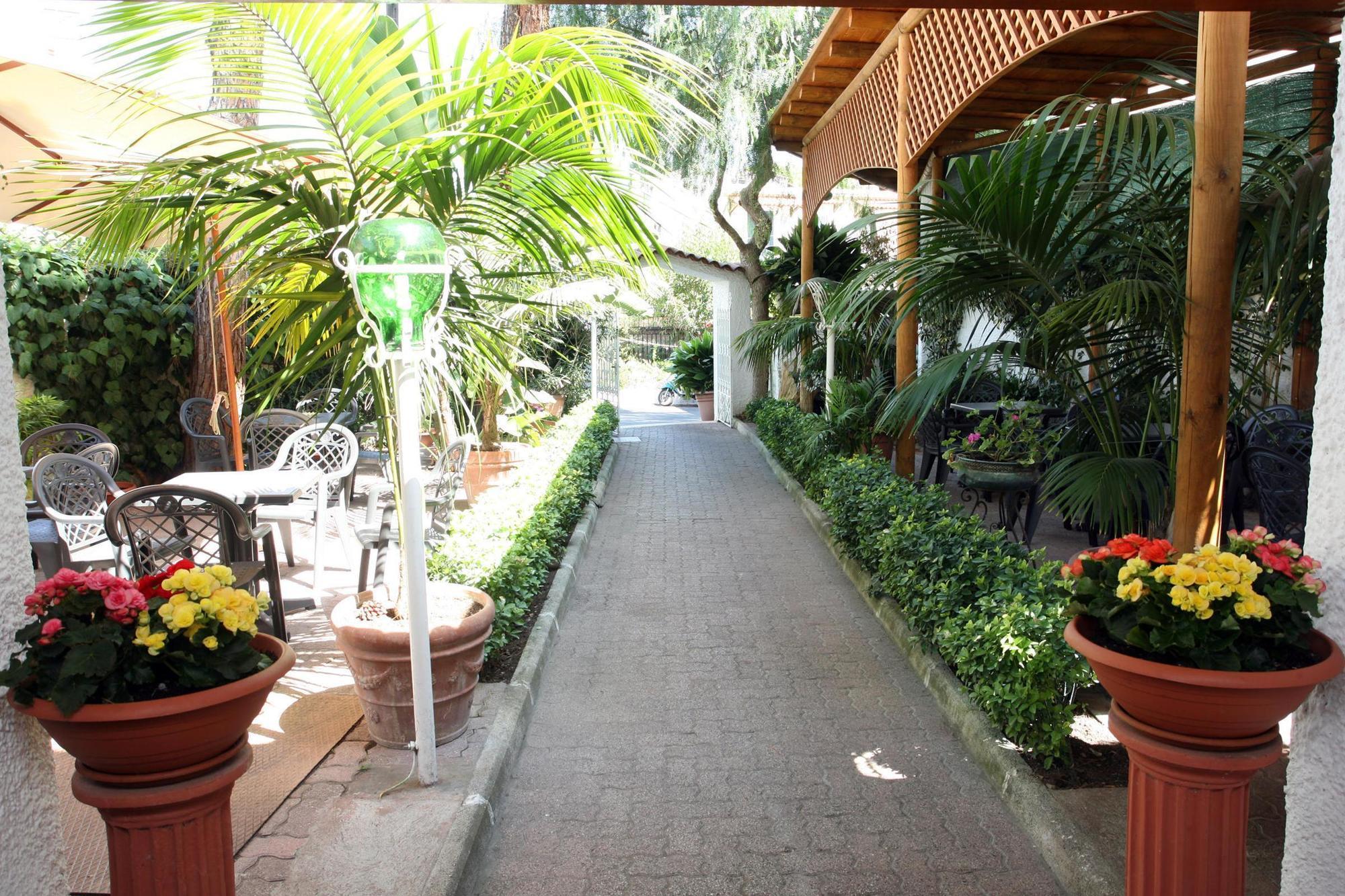 Charme Hotel La Villa Tina Ischia Buitenkant foto