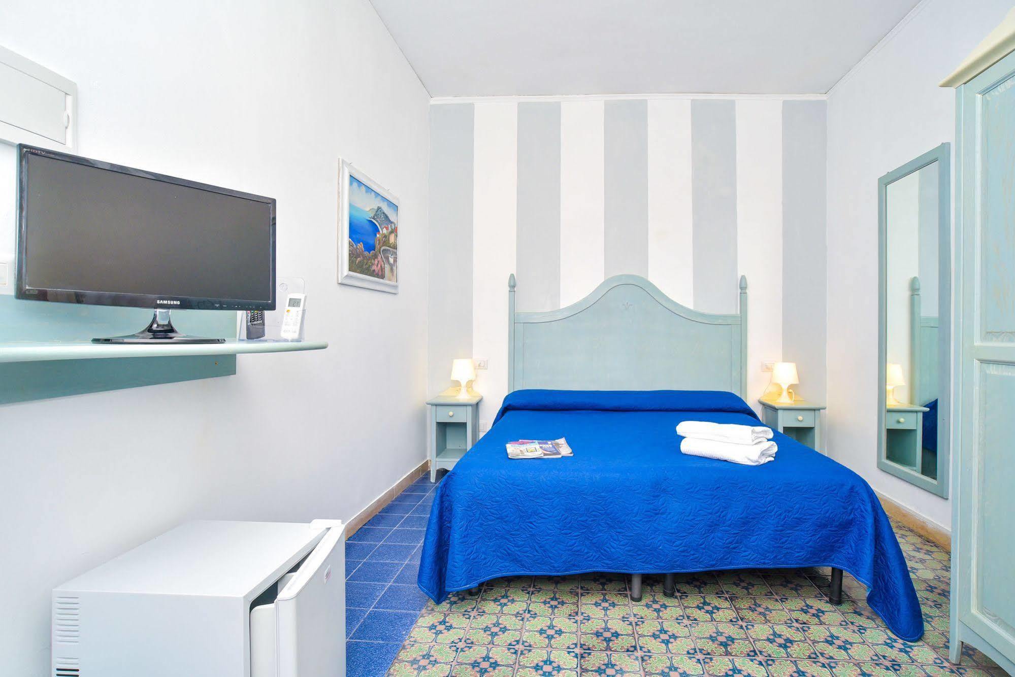 Charme Hotel La Villa Tina Ischia Buitenkant foto